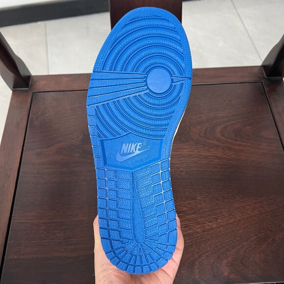 Travis Scott X Air Jordan Fragment Design Sneaker - Picture 8 of 9